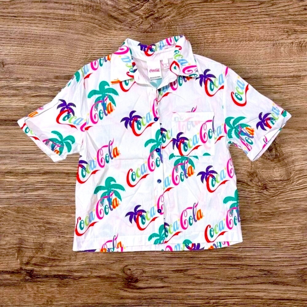 New COCA COLA Coke Palm Trees Unique Tropical Colors Short Sleeve Shirt Size S